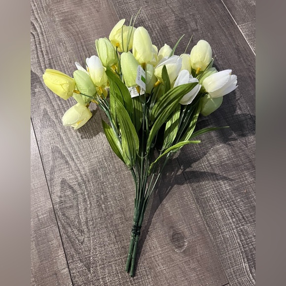 Artificial Tulip Flowers - Picture 4 of 10